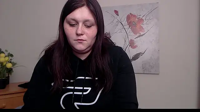 Alisawoods  online show from April 2026 12:45:01 PM