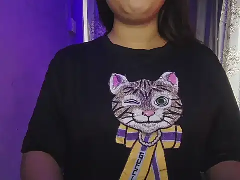 Snapshot of Naina_007 chatting on November 2025 06:17:01 AM Naina 007 online show from November 2025 06:17:01 AM