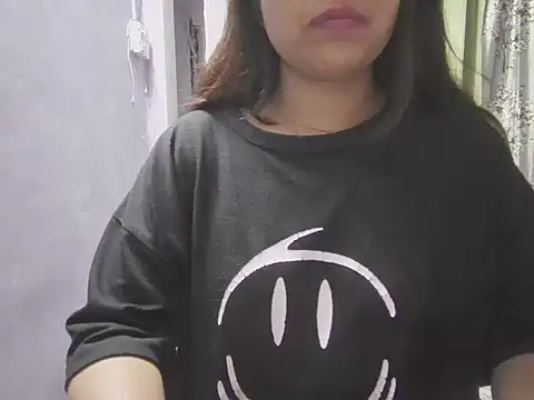 Snapshot of Naina_007 chatting on October 2025 06:08:01 PM Naina 007 online show from October 2025 06:08:01 PM