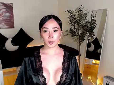 Snapshot of Ms_yhanna chatting on May 2026 11:52:02 PM Ms yhanna online show from May 2026 11:52:02 PM