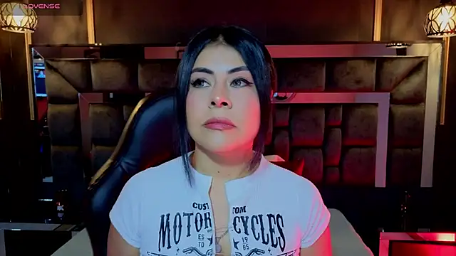 Aniajoness  online show from November 2025 03:43:01 AM