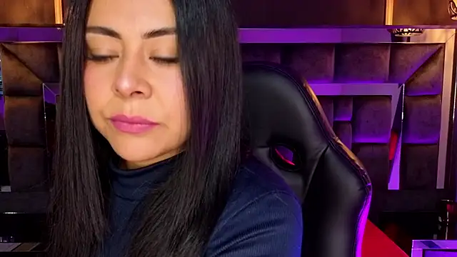 Aniajoness  online show from December 2025 04:17:02 AM