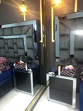 Aniajoness  online show from November 2025 04:11:01 AM