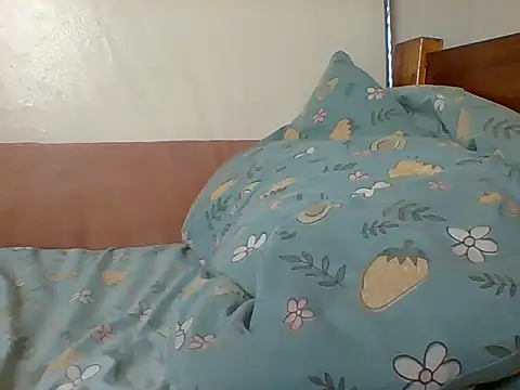 Snapshot of Linah97 chatting on January 2026 09:32:01 PM Linah97 online show from January 2026 09:32:01 PM