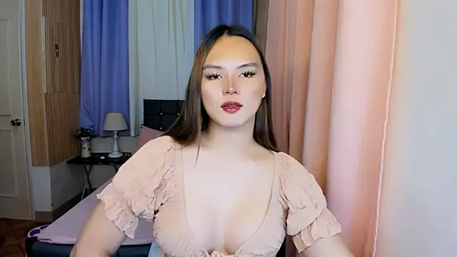 Snapshot of ameliamaureen chatting on May 2026 03:52:01 PM ameliamaureen online show from May 2026 03:52:01 PM