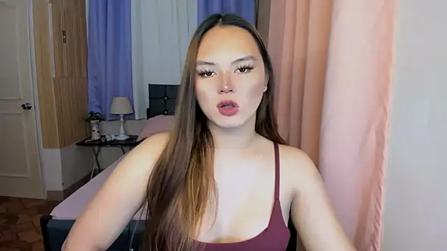 Snapshot of ameliamaureen chatting on May 2026 01:04:01 PM ameliamaureen online show from May 2026 01:04:01 PM