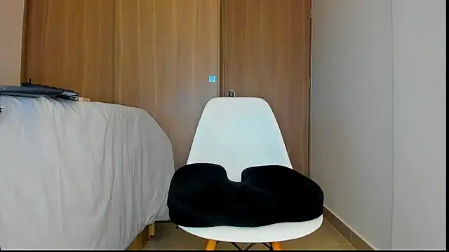 Alphapulsex online show from April 2026 02:35:01 PM