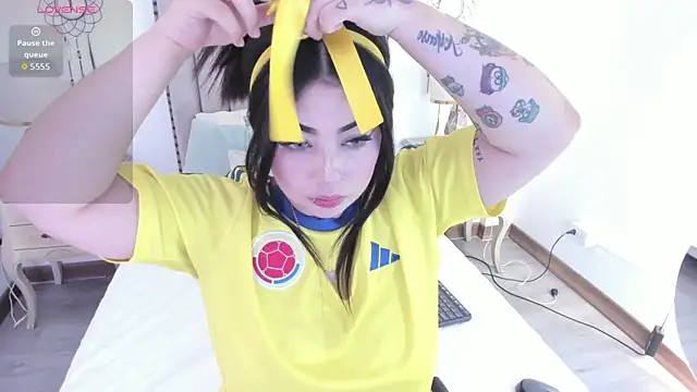 Snapshot of MeganStar__ chatting on November 2025 11:47:02 AM MeganStar online show from November 2025 11:47:02 AM