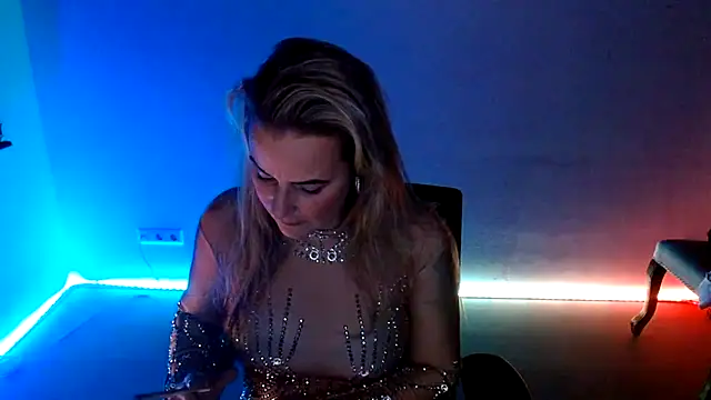 Mrs-Aurora online show from December 2025 10:01:02 PM