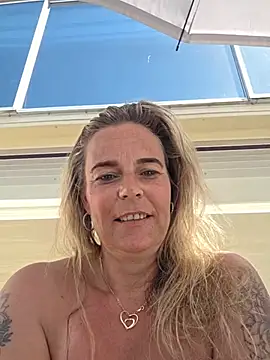 Snapshot of Mrs-Aurora chatting on May 2026 12:59:02 PM Mrs-Aurora online show from May 2026 12:59:02 PM