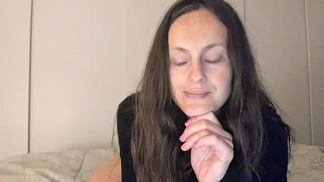 Snapshot of Cimbelka chatting on May 2026 10:17:01 PM Cimbelka online show from May 2026 10:17:01 PM