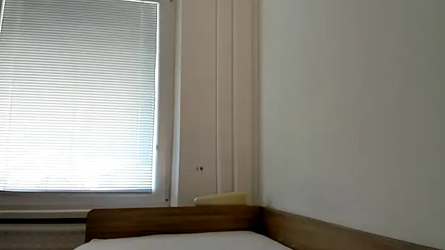 Snapshot of Cimbelka chatting on April 2026 06:44:01 AM Cimbelka online show from April 2026 06:44:01 AM