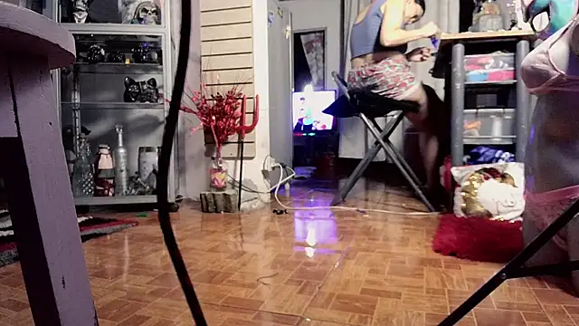 xinamora online show from October 2025 04:02:02 AM