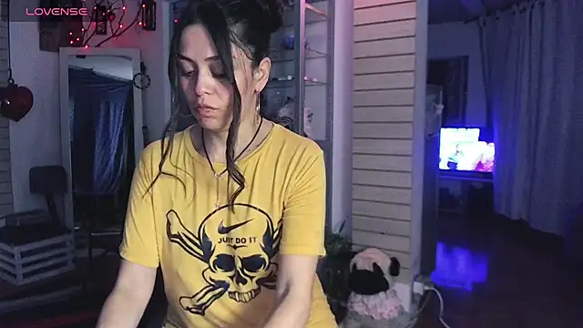 xinamora online show from October 2025 04:36:01 AM