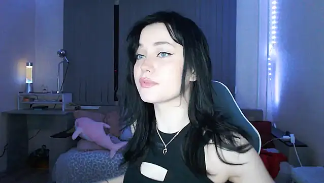 cutefrendlyuser online show from April 2026 07:30:01 PM