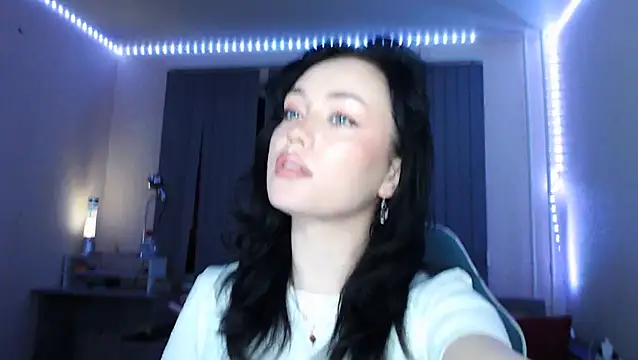 cutefrendlyuser online show from April 2026 06:45:02 PM