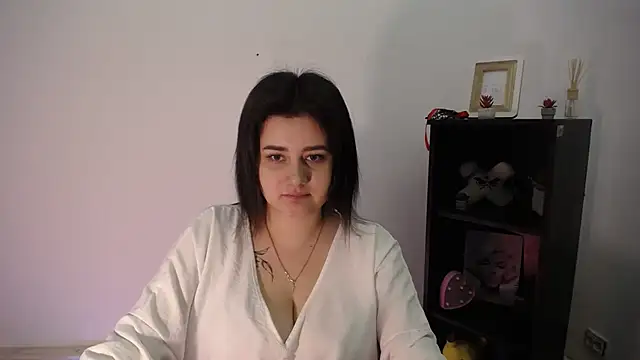 Katrin kiss  online show from December 2025 11:47:01 AM