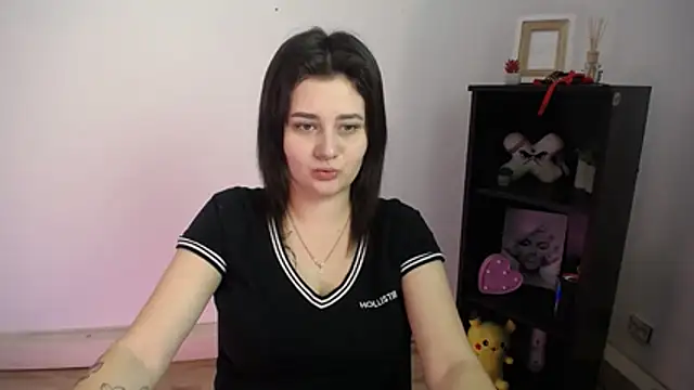 Katrin kiss  online show from November 2025 01:33:02 PM
