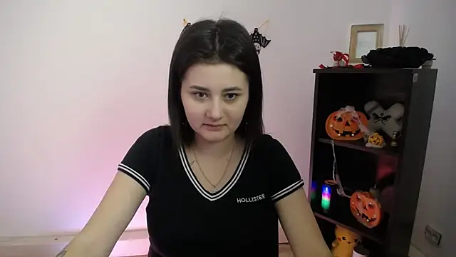 Katrin kiss  online show from October 2025 01:21:02 PM