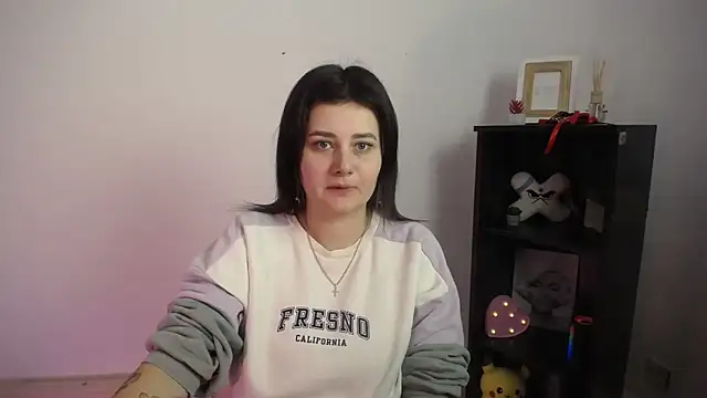 Katrin kiss  online show from November 2025 01:15:02 PM