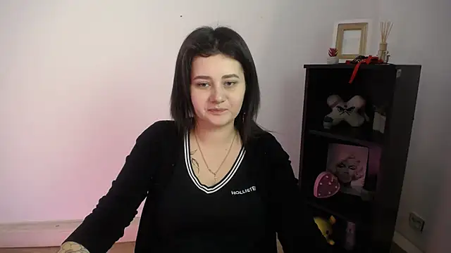 Katrin kiss  online show from November 2025 12:42:02 PM
