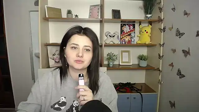 Katrin kiss  online show from April 2026 11:28:01 AM