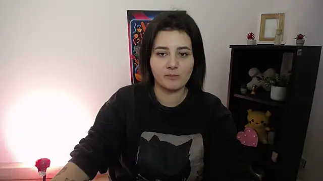 Katrin kiss  online show from October 2025 12:50:01 PM