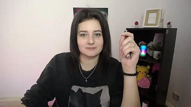 Katrin kiss  online show from October 2025 01:45:01 PM