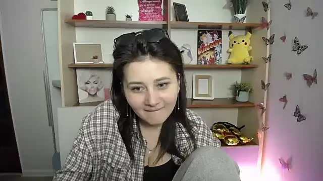 Katrin kiss  online show from May 2026 12:15:01 PM