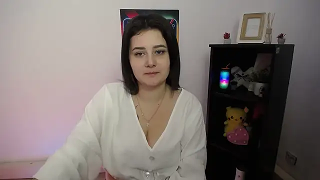 Katrin kiss  online show from October 2025 12:57:01 PM