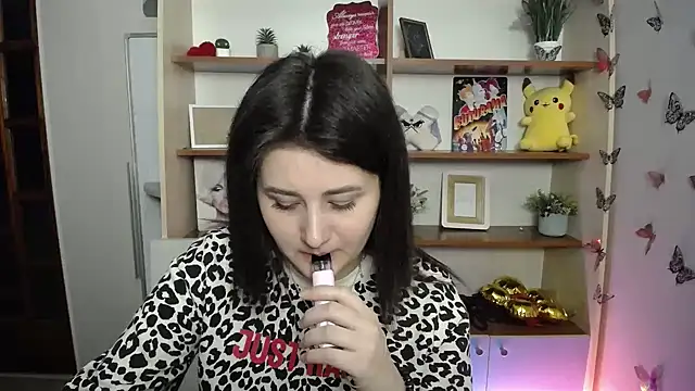 Katrin kiss  online show from May 2026 11:00:01 AM