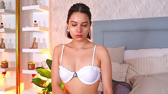 Sofy Bradd online show from June 2026 05:29:02 AM