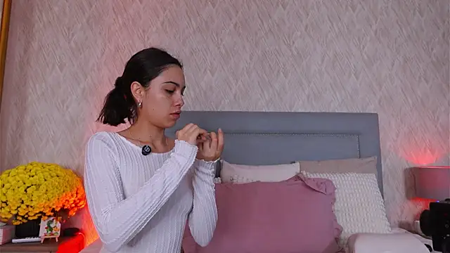 Sofy Bradd online show from November 2025 07:46:01 AM