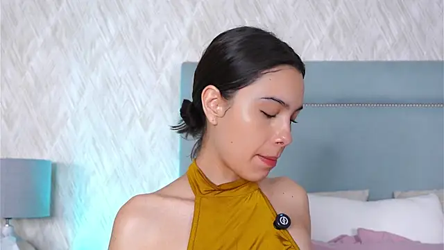 Sofy Bradd online show from October 2025 03:19:01 AM