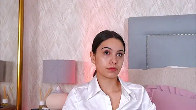 Sofy Bradd online show from October 2025 03:07:02 AM