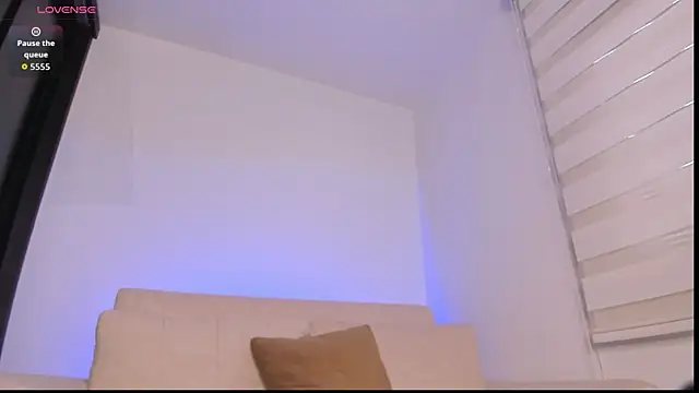 arianna 000 online show from December 2025 01:37:01 PM