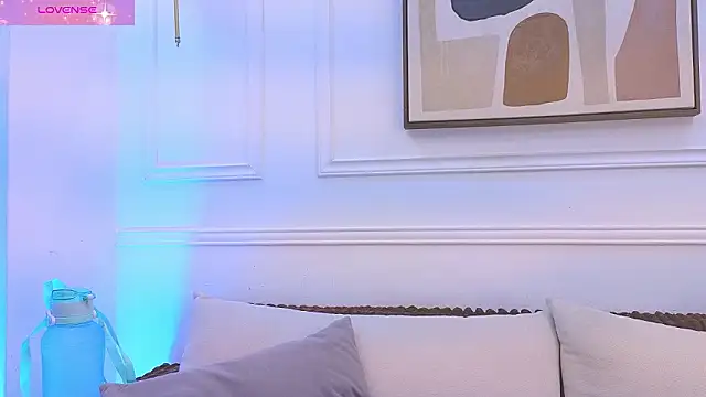 Daisy Price online show from March 2026 10:52:02 AM