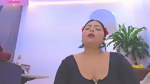 Daisy Price online show from March 2026 10:24:01 AM