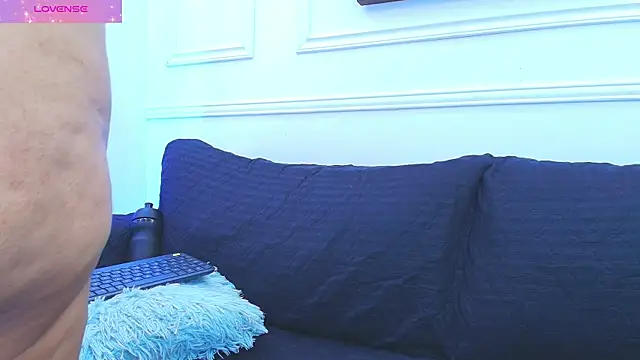 Daisy Price online show from November 2025 11:21:02 AM