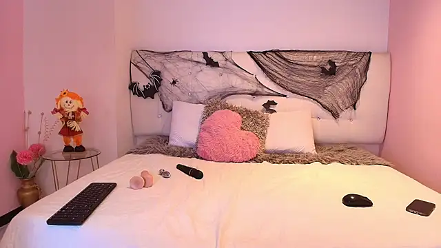 Snapshot of lilyth_bloom chatting on October 2025 12:59:01 PM lilyth bloom online show from October 2025 12:59:01 PM