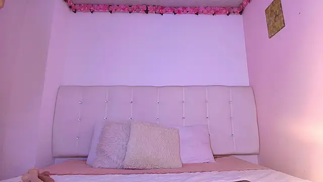 lilyth bloom online show from December 2025 12:41:01 PM