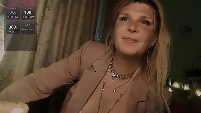 TsPostophere online show from December 2025 10:14:01 AM