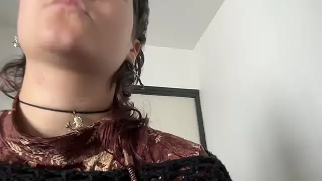 Snapshot of NIQUE_TARAXX chatting on September 2025 11:38:01 AM NIQUE TARAXX online show from September 2025 11:38:01 AM