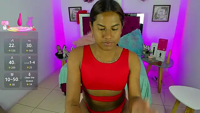Khloee f w online show from September 2025 01:38:02 PM