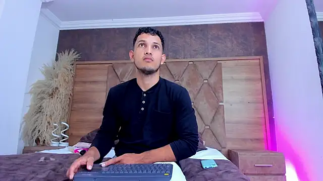 EimyAndMaxi online show from July 2026 11:34:02 PM