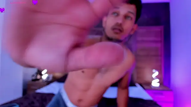 EimyAndMaxi online show from March 2026 10:00:02 PM