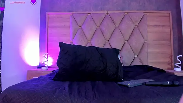 EimyAndMaxi online show from February 2026 11:35:02 PM