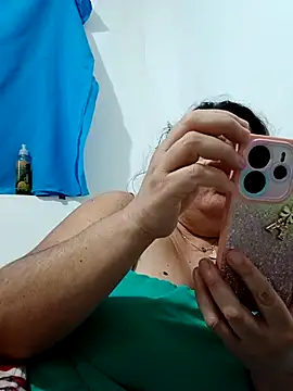 yaneth  online show from November 2025 10:41:01 AM