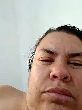 yaneth  online show from December 2025 12:26:01 PM