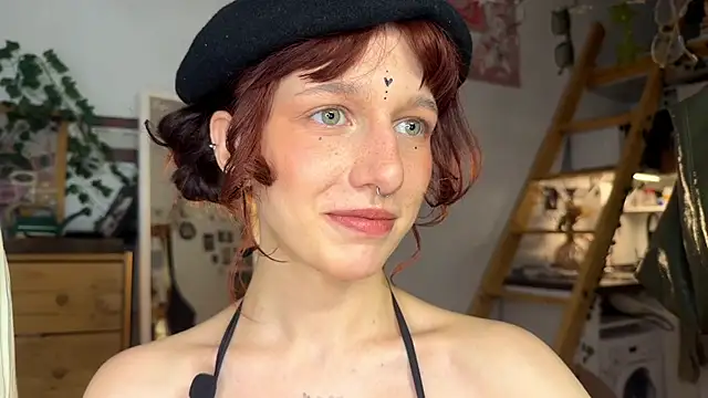 LeelooYolo online show from May 2026 03:11:02 PM